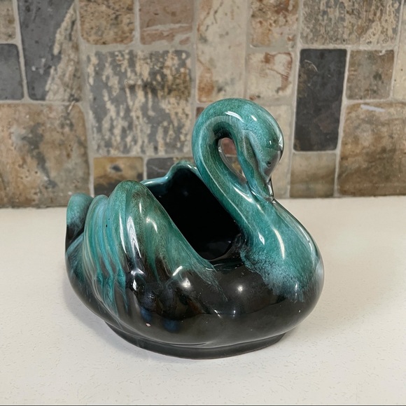 Blue Mountain Pottery Swan - Picture 4 of 6